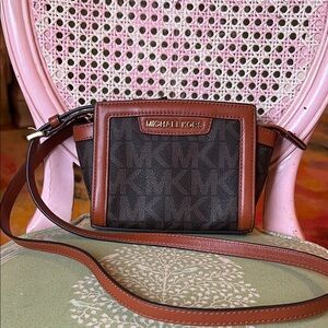 Michael Kors Crossbody